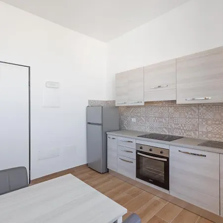 Residence Torvaianica מלון דירות