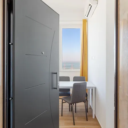 Residence Torvaianica מלון דירות